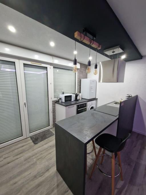 Logement Atypique & Parking Gratuit ジックス エクステリア 写真