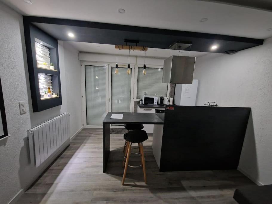 Logement Atypique & Parking Gratuit ジックス エクステリア 写真